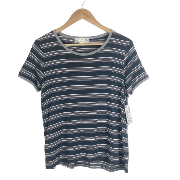 NWT Pink Republic Women's Blue Striped Crew Neck Short Sleeve T Shirt - Picture 2 of 16